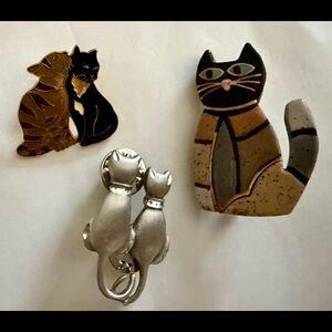 Lot of 3 enamel cat pins